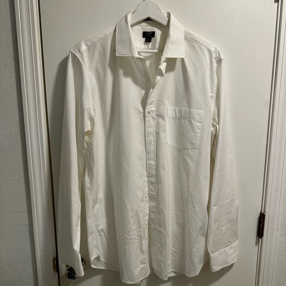 J. Crew men’s large 16-16.5 white Thompson dress shirt.
